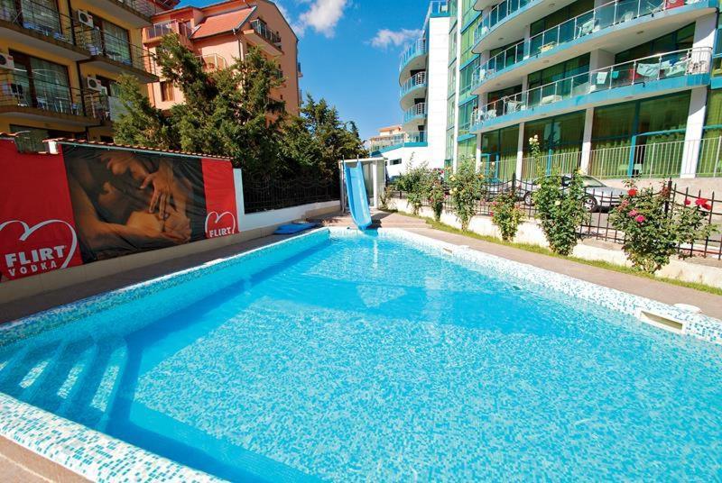 Diamond Hotel Primorsko Luaran gambar